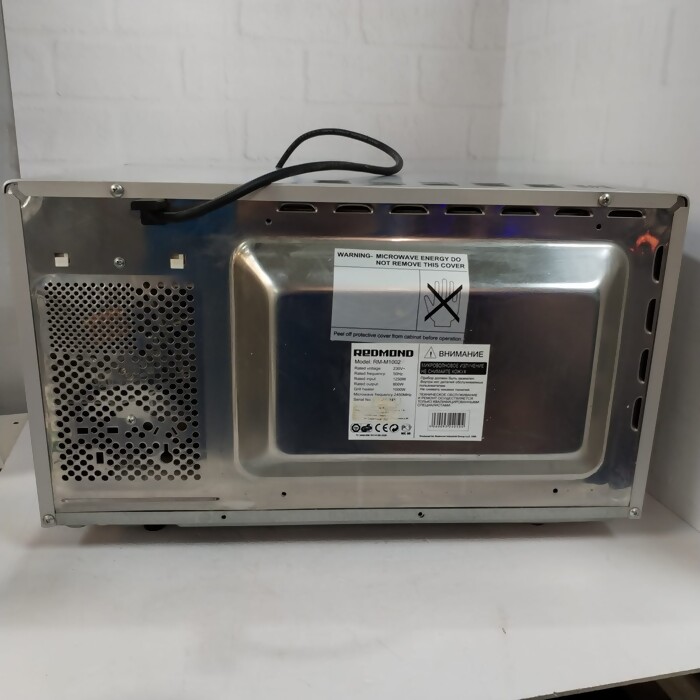 Микроволновая печь Redmond rm-m1002