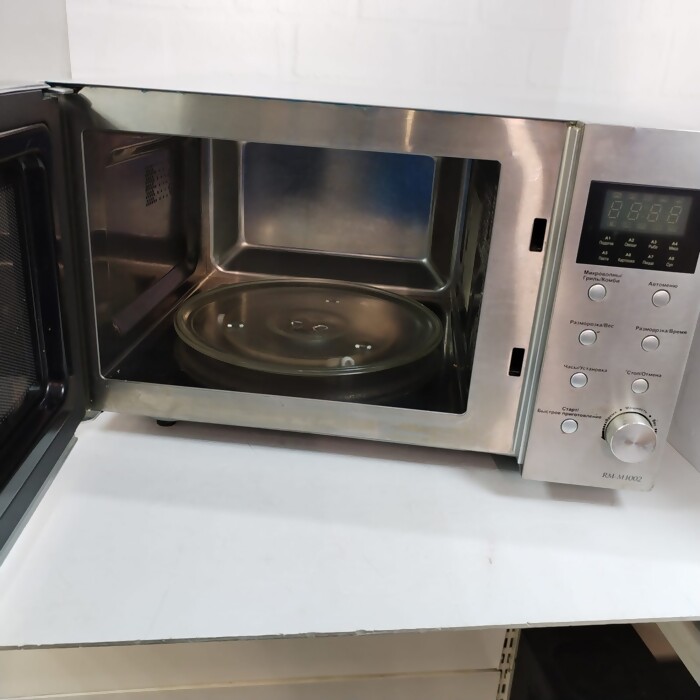 Микроволновая печь Redmond rm-m1002