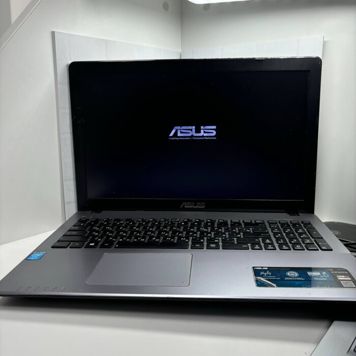 Ноутбук Asus X550L