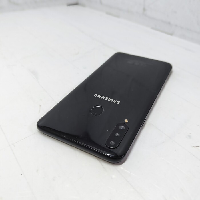 Смартфон Samsung Galaxy A20s 3/32 Черный
