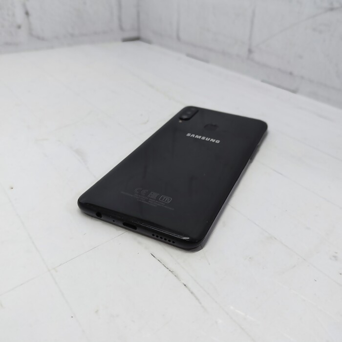 Смартфон Samsung Galaxy A20s 3/32 Черный