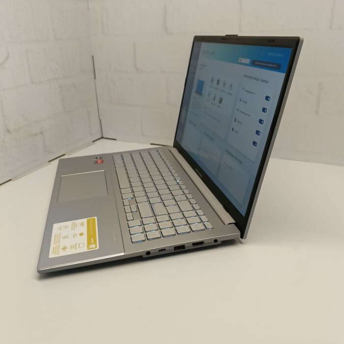 Ноутбук Asus Vivo book 15 E1504F