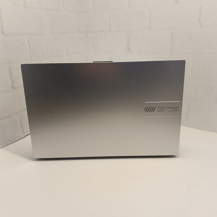Ноутбук Asus Vivo book 15 E1504F