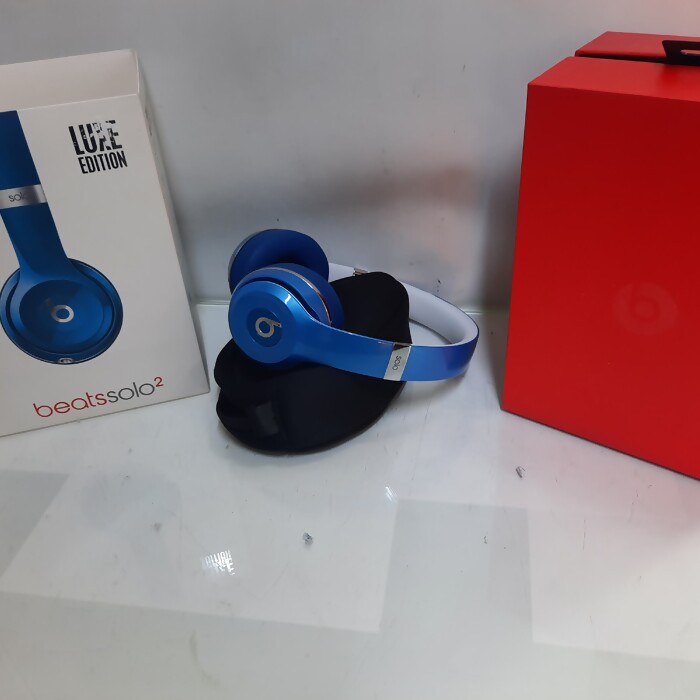 Беспроводные наушники Beats solo2