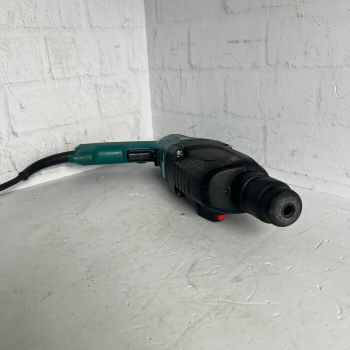 Перфоратор Makita HR2450