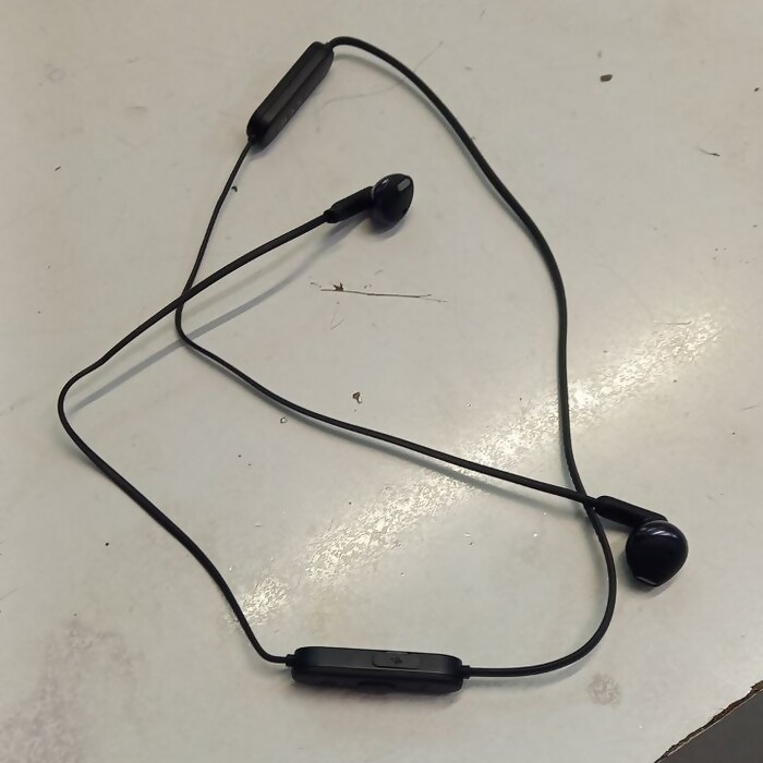 Беспроводные наушники JBL Tune 215 BT