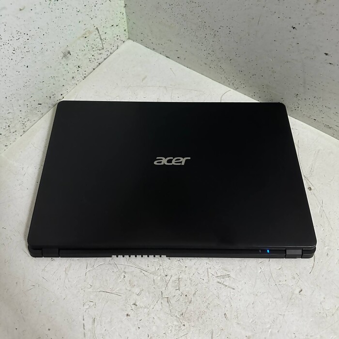 Ноутбук Acer Extansa 15 EX215-52-57XE