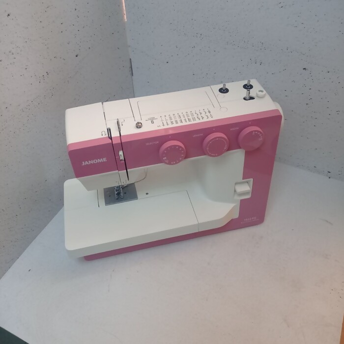Швейная машина Janome 1522PG