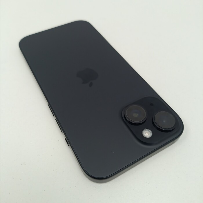 Смартфон Apple iPhone 15 6/128 Черный