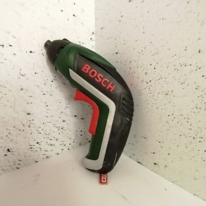Электроотвертка Bosch IXO