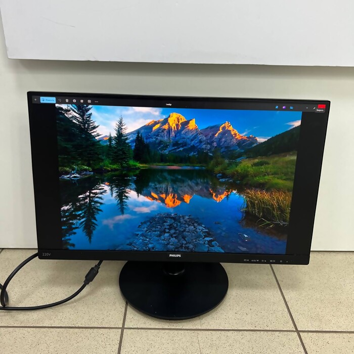 Монитор Philips 220v8l/62