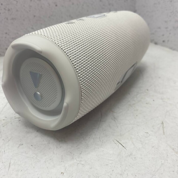 Портативная колонка JBL Charge 5