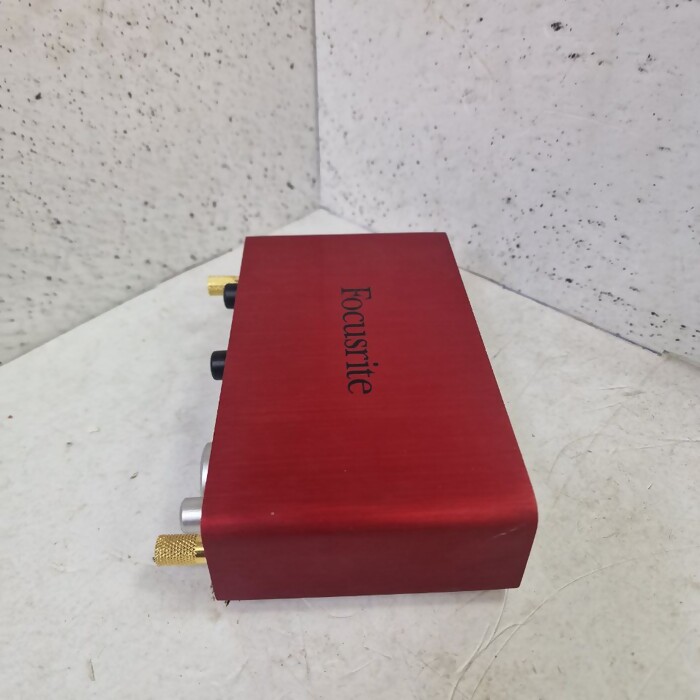 Звуковая карта Focusrite Scarlett 2-in
