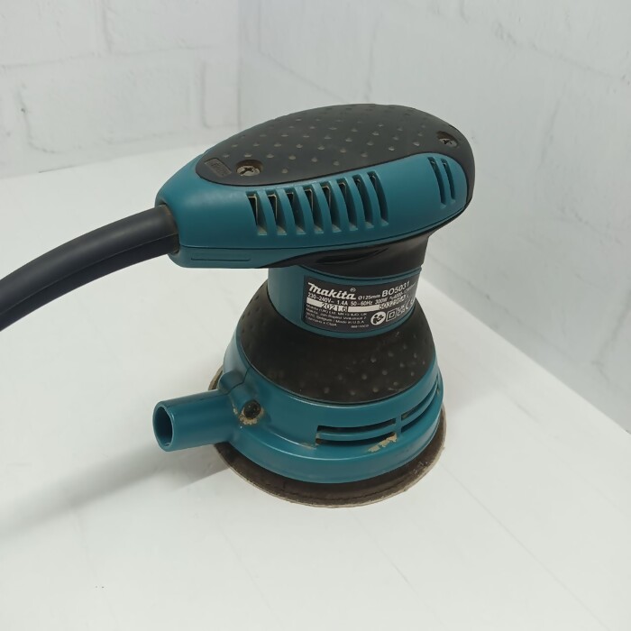 Шлифмашина Makita BO5031