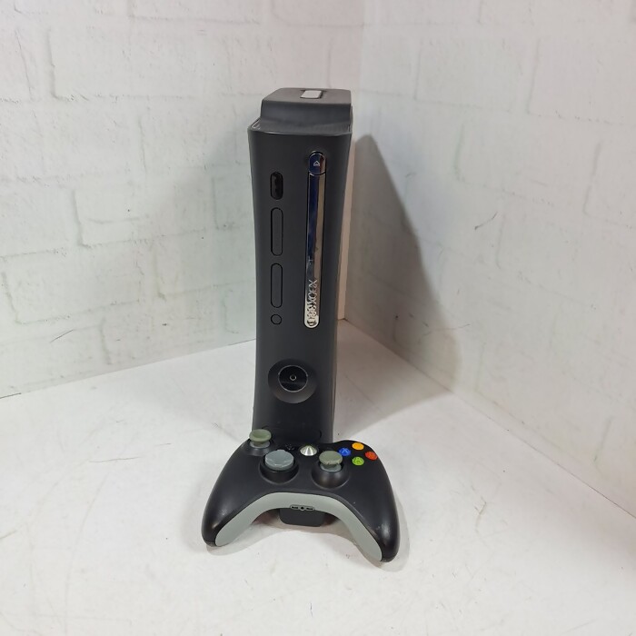 Игровая приставка Microsoft Xbox 360