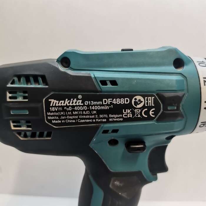 Шуруповерт Makita DF488D002