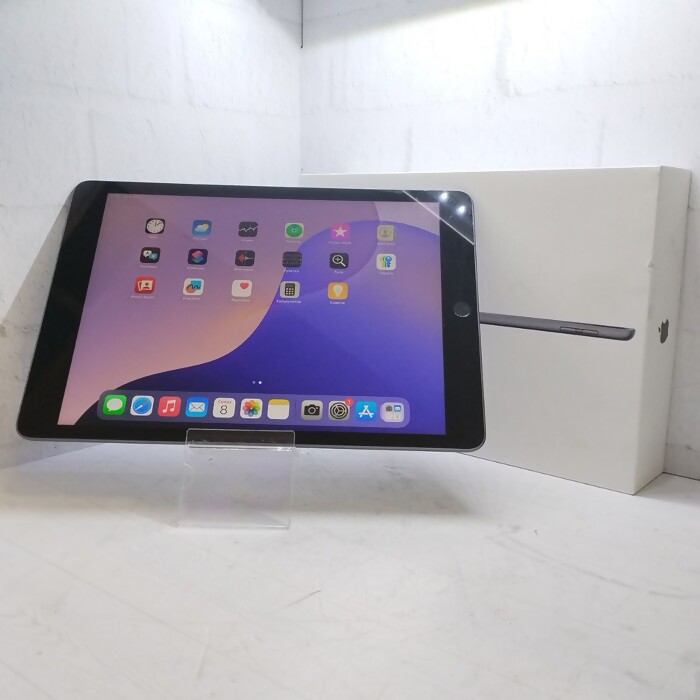 Планшет Apple (9-го поколения) (2021) 3/64 Серебряный