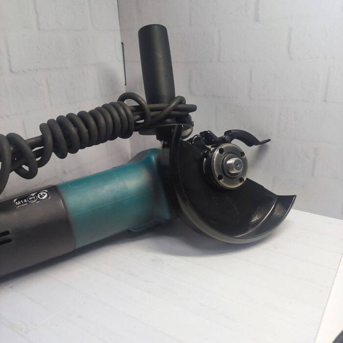 Болгарка Makita 9565 cvr