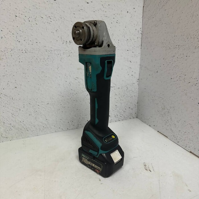 Болгарка Makita DGA 504