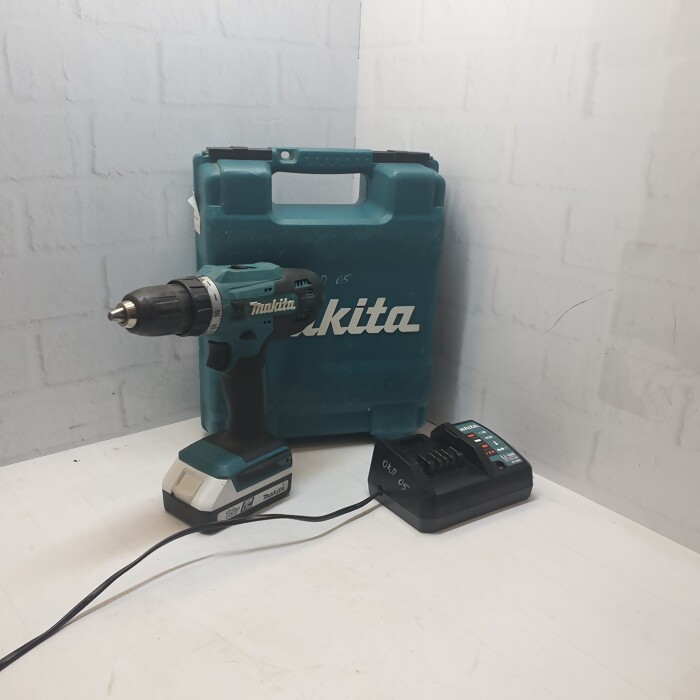 Шуруповерт Makita DF488DWE