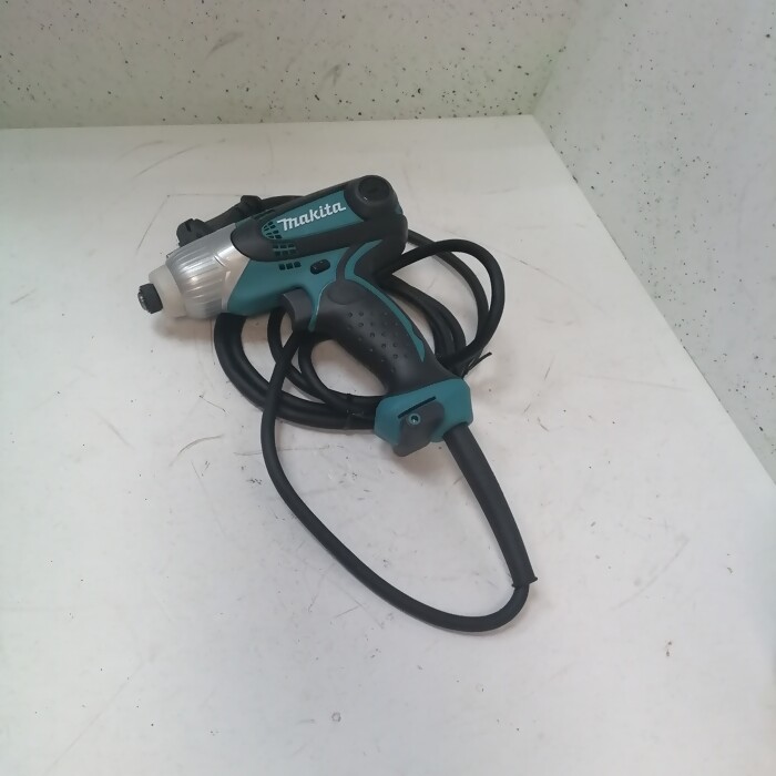Шуруповерт Makita TD0101