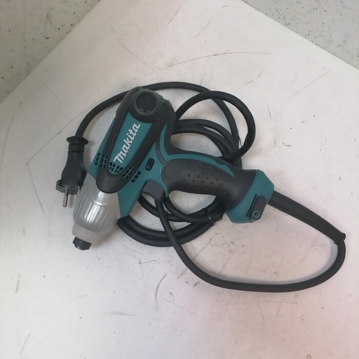 Шуруповерт Makita TD0101