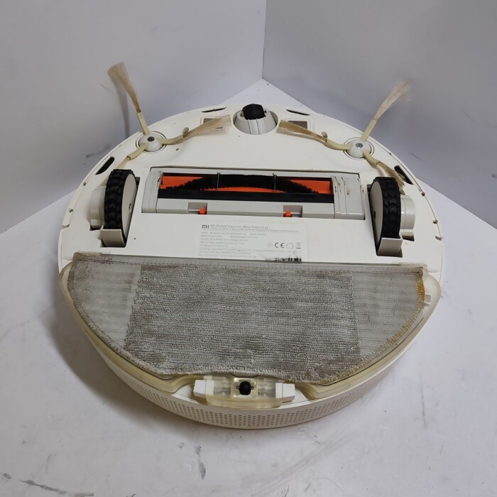 Робот-пылесос Xiaomi Mi Robot Vacuum-Mop Essential