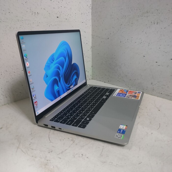 Ноутбук Infinix Inbook Y3 Max