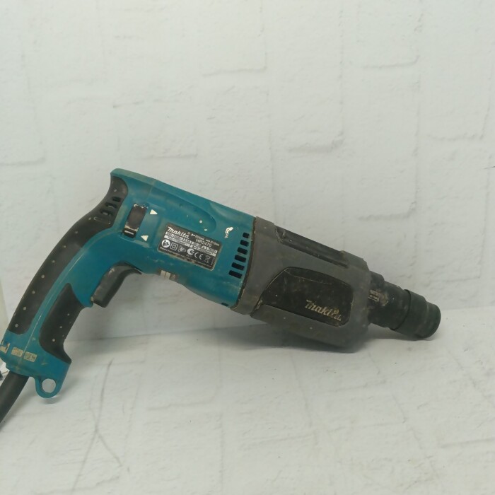 Перфоратор Makita hr2470