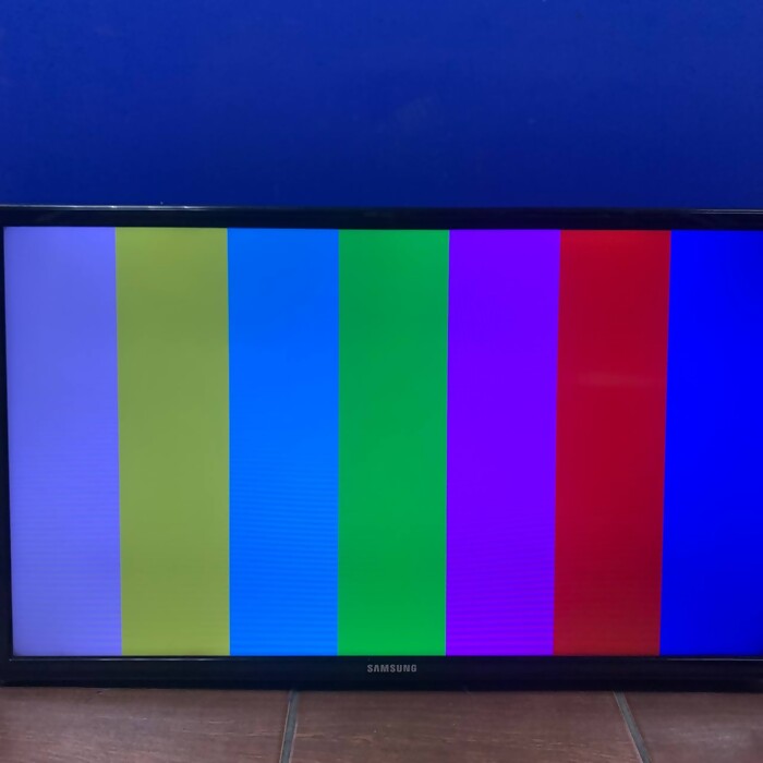 Телевизор Samsung UE32EH4000W