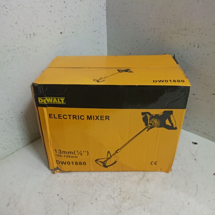 Строительный миксер DeWalt UT01880