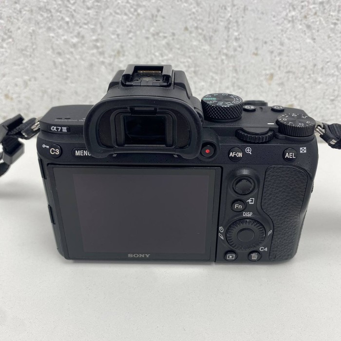 Зеркальный фотоаппарат Sony A7 III
