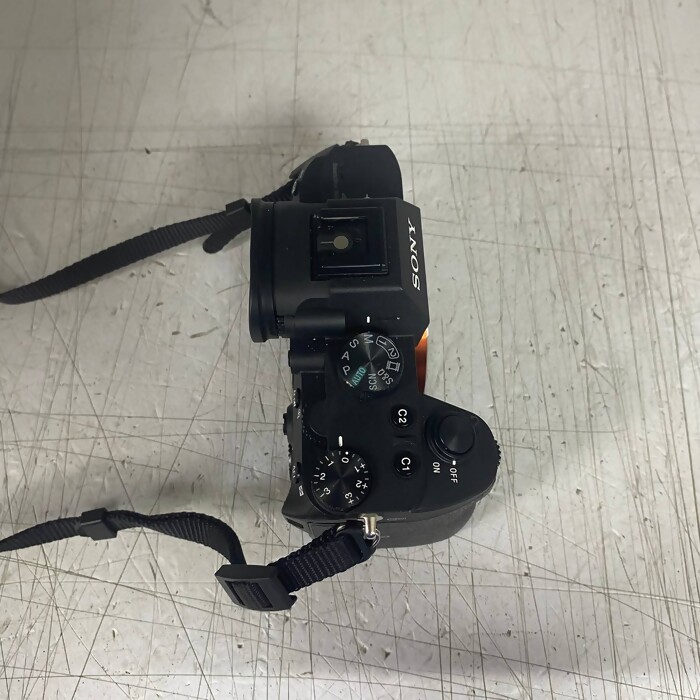 Зеркальный фотоаппарат Sony A7 III