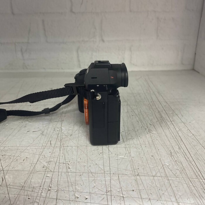 Зеркальный фотоаппарат Sony A7 III