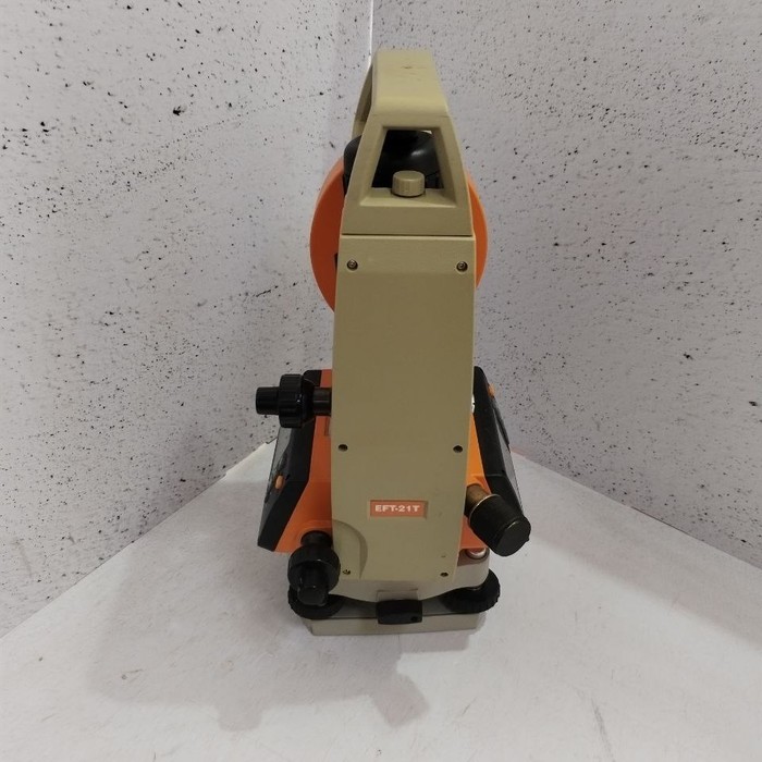 Теоделит EFT-21T с лазерным центриром