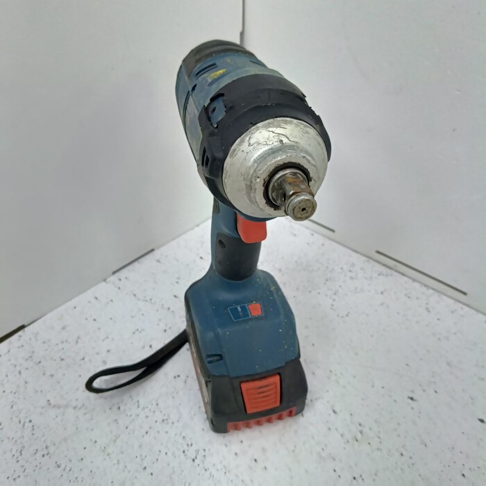 Гайковерт BOSCH GDS 18V-400