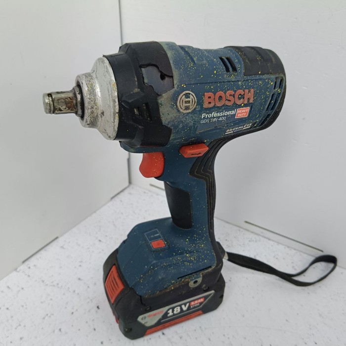 Гайковерт BOSCH GDS 18V-400