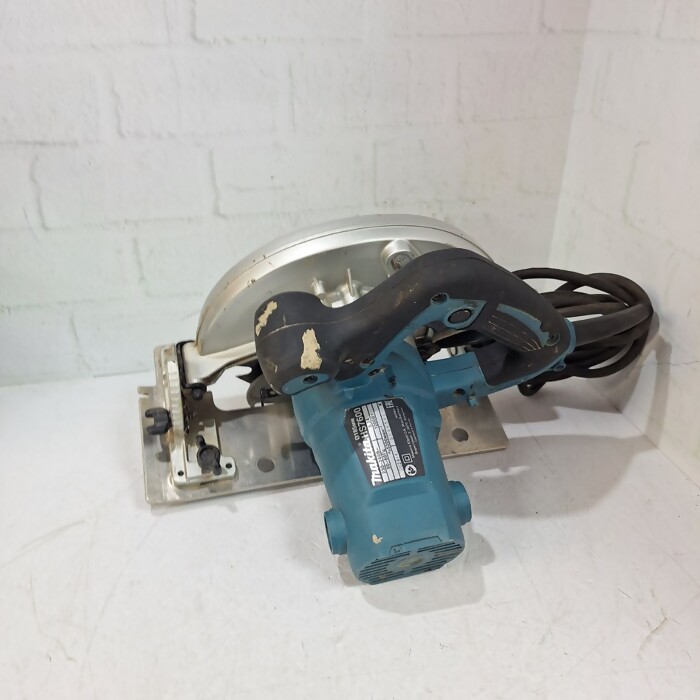 Циркулярная пила Makita HS7600