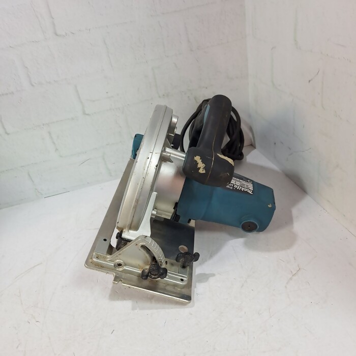 Циркулярная пила Makita HS7600