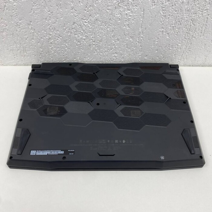 Ноутбук MSI Bravo 15 C7VE-069xry