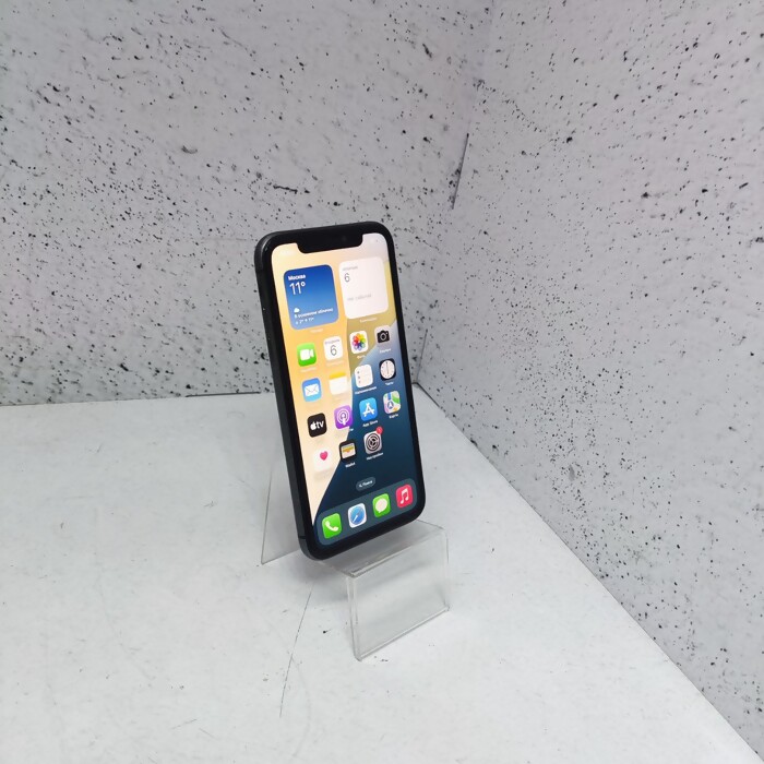 Смартфон Apple iPhone 11 4/64 Черный