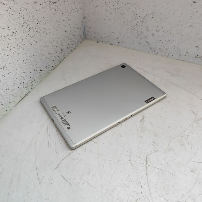 Планшет Lenovo Tab M10 FHD Plus 2/32 Серебристый