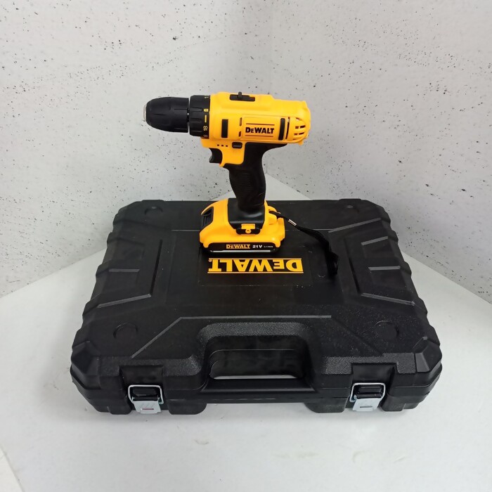 Шуруповерт DeWalt DCD771 KS