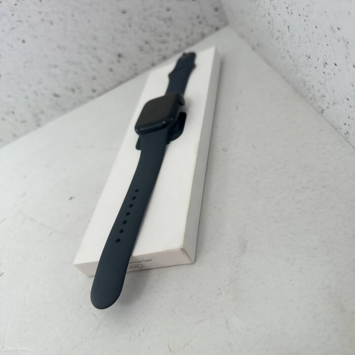 Смарт-часы Apple Watch SE 44mm  2023