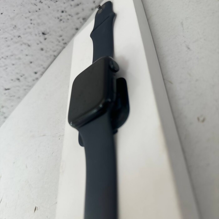 Смарт-часы Apple Watch SE 44mm  2023