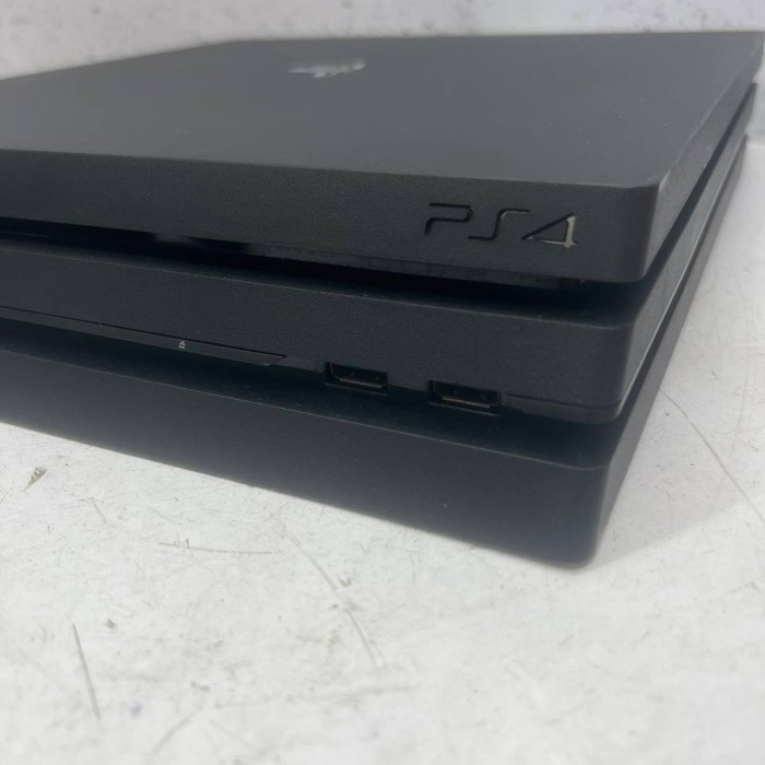 Игровая приставка Sony PlayStation 4 Pro 1TB