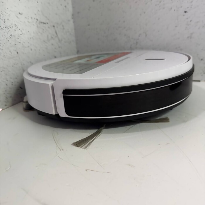 Робот-пылесос Redmond RV-R450
