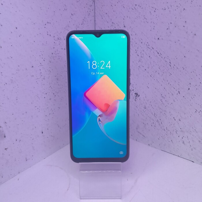 Смартфон Tecno Spark 8C 4/64 Черный