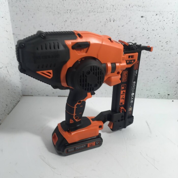 Строительный степлер Black&Decker 18В BCNG01N-XJ
