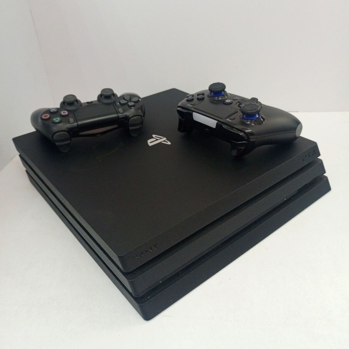 Игровая приставка Sony Play Station 4 Pro 1TB